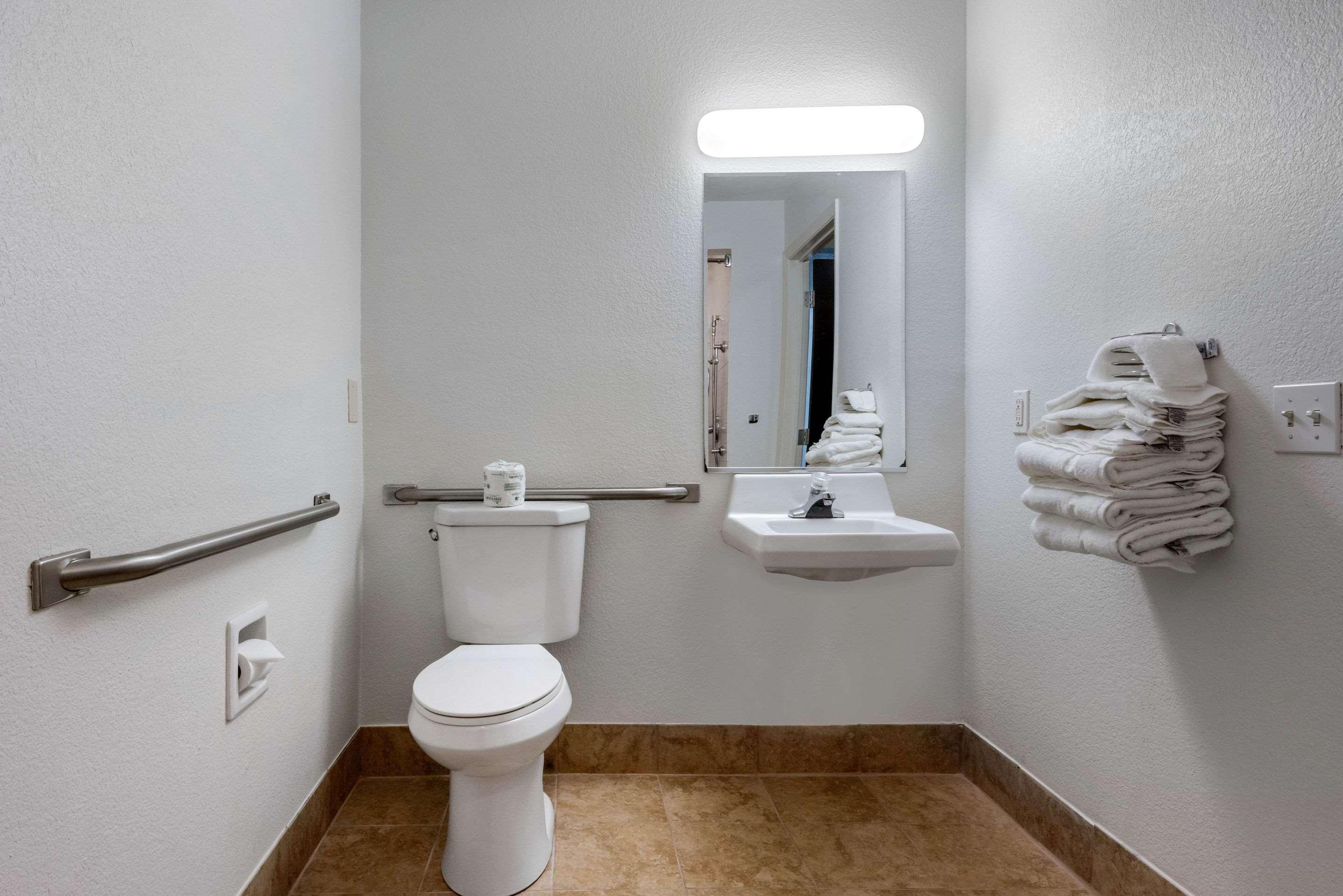 Quality Inn Coraopolis Eksteriør billede