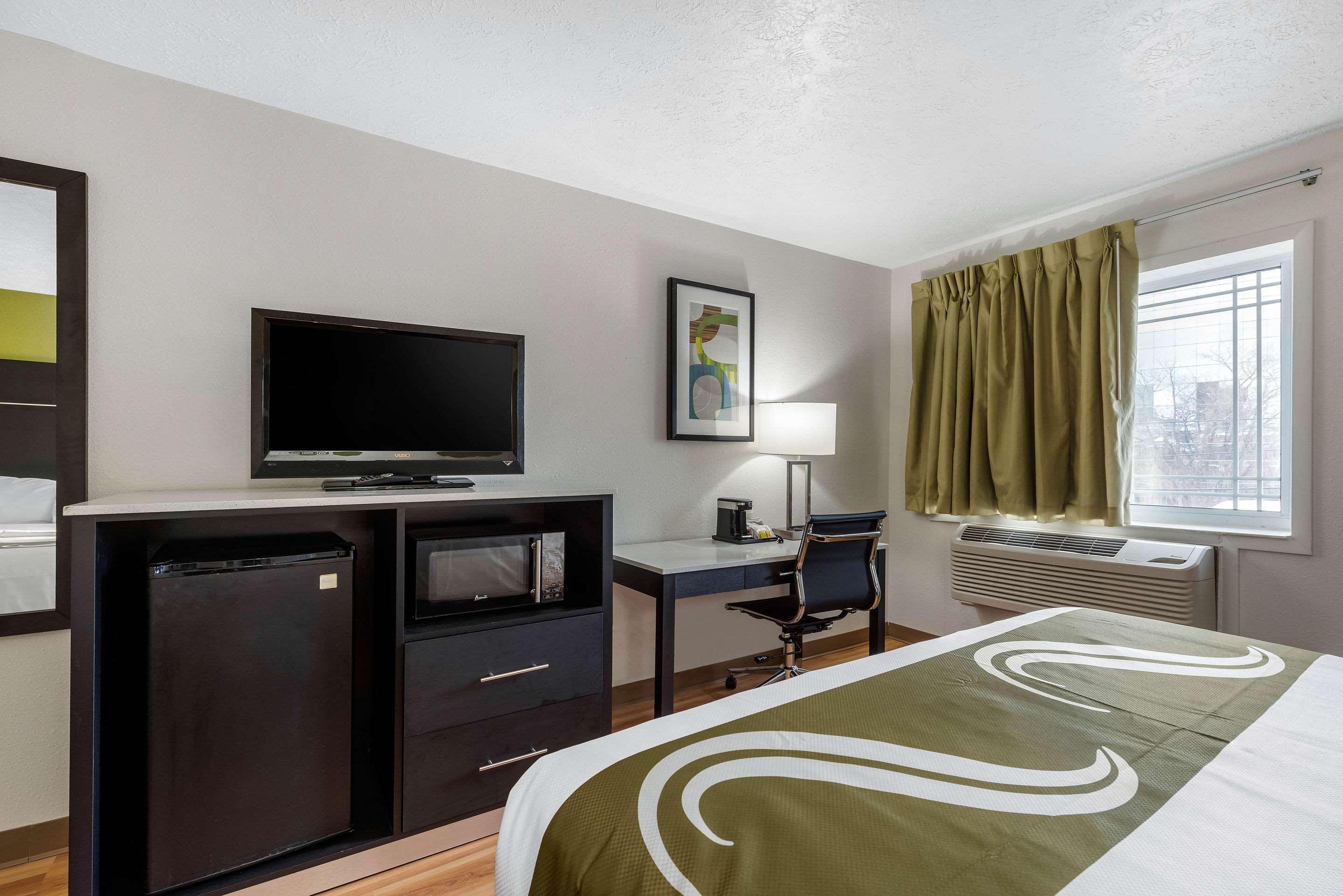 Quality Inn Coraopolis Eksteriør billede