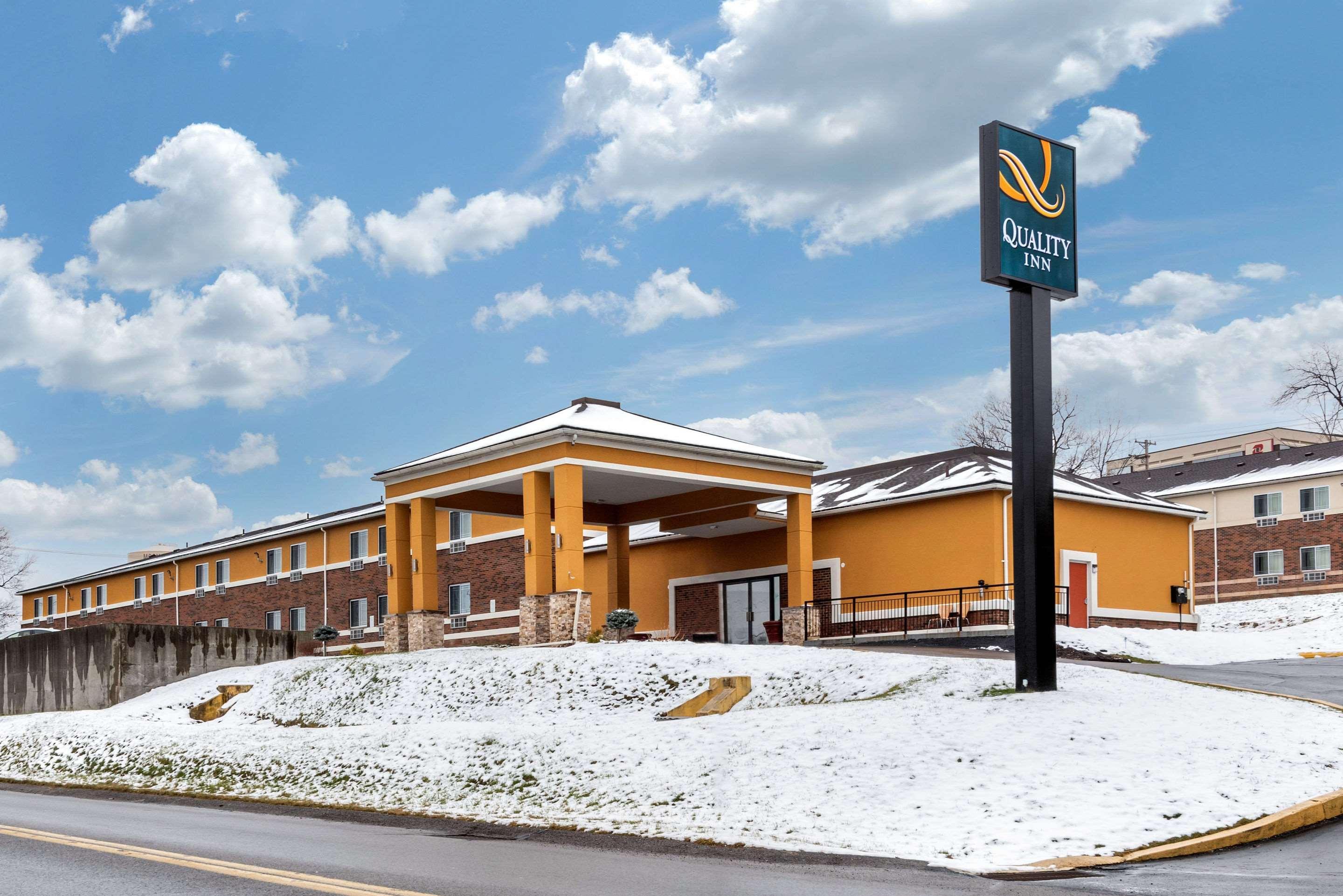 Quality Inn Coraopolis Eksteriør billede