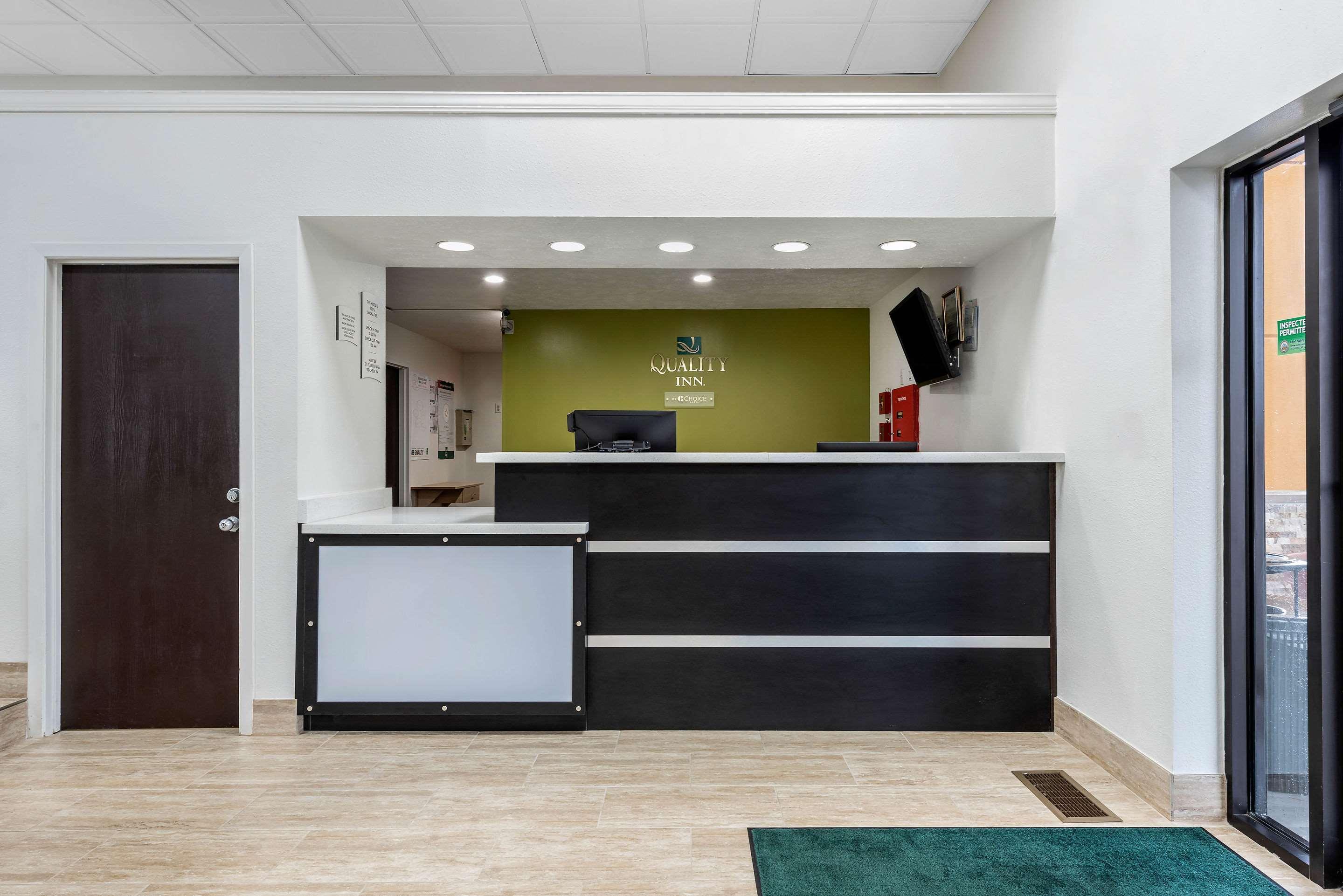 Quality Inn Coraopolis Eksteriør billede